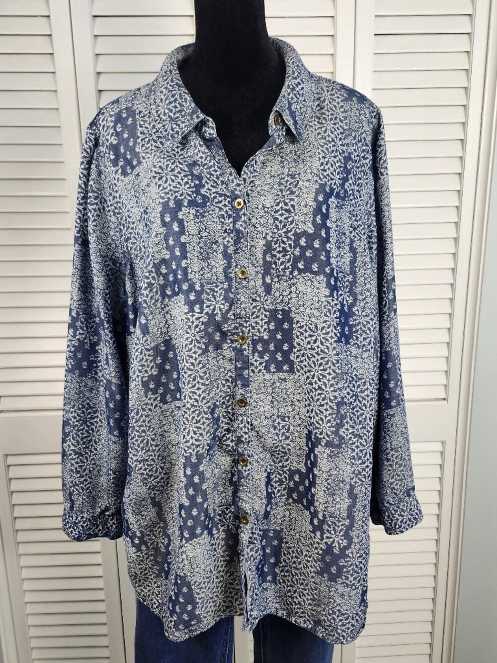 Catherines Chambray Floral Button Top 0X or 14/16